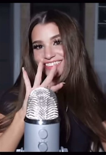 Getting to know Brooke asmr #asmr #asmrsounds #asmrvideo #asmrtiktoks #storytime #gettoknowme #asmr_tingles #viral #foryou #fypシ #talking #brookemonk #homeschool #middlechild #school #life #schoollife #viralvideo #foryoupage #viralvideo