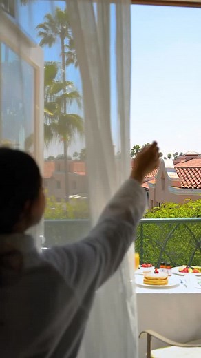 Some mornings deserve the ‘Pink Palace’ treatment.💖 | The Beverly Hills Hotel