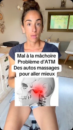 Je te montre des auto massages pour apporter du relâchement dans ta mâchoire et donc soulager tes douleurs dans cette région là. Ça pourra t’aider à moins souffrir, à moins serrer ou grincer des dents, à rétablir plus de mouvement, etc. | KinéMargaux