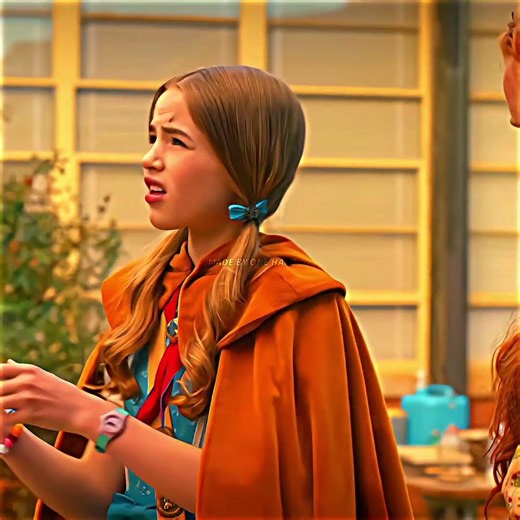 Max was inside the vecna world 😱🔥⚡️#strangerthings #max #shorts #edit