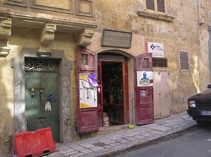 Photographing Opposites;Dichotomy