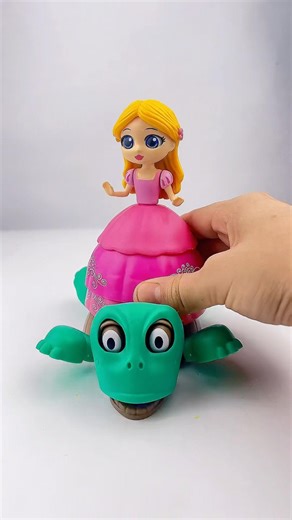 How many princesses did you count here? #toys #disney #disneyprincess #disneystore