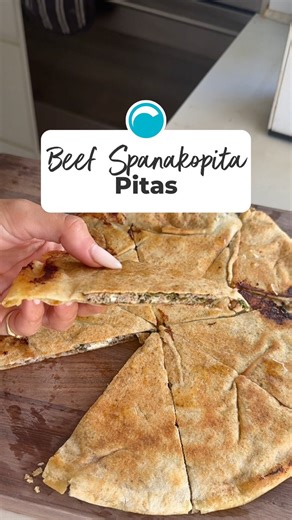 Beef Spanakopita Pitas 🤩 Ingredients: • 500g beef mince • 200g feta, crumbled • 200g spinach, wilted and squeezed dry • Zest of 1 lemon • 1/2 cup dill, roughly chopped • 1 cup mint, roughly chopped • 1 clove garlic, minced • Salt, to season • 4–5 pita rounds, halved • Olive oil, for brushing • Lemon wedges, to serve Recipe: 1. Place all beef filling ingredients into a bowl and mix well until evenly combined 2. Open each pita half and thinly spread the filling over one side, then top with the ot