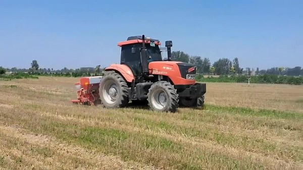 Air suction planter #farm #farmtok #agri #agriculture #agriculturetiktok #planter #seeder #plant