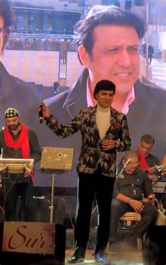 Mukhtar Shah Singer | Entry | Mumbai show on 27-12-2025 | Golden voice of Mukesh #mukhtarshah #Mukhtarshahlive #Fashion #explorepage #musician #mukesh #music #oldsongs #concert #reelsfb #reelsvideoシ #stage #stageshow #reelsviralシfb #trendingreelsvideo #trendingreel #mumbai #reelsfacebook #explorepage #fashion #singer #trendingpost | Mukhtar Shah