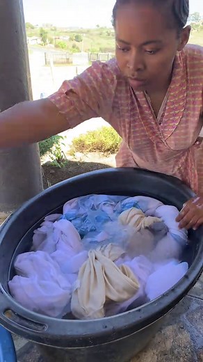 Efficient Laundry Day Routine with Surf Washing Powder