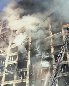 Kyiv under fire as Russian forces close in on Ukraine capital