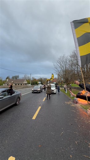 Ballinasloe Junior Hurlers homecoming. Massive congratulations on 3 in a row 🖤💛 | Cllr Alan Harney