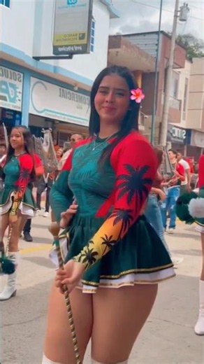 #dance #dancecraze #bastoneras #humor #cosplay #milindoecuador #dancer #dancetrend #twerk #carnival