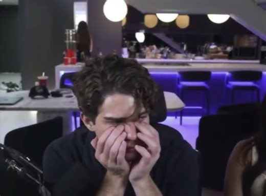 Clavicular Burger Meltdown / Clavicular Crying Over Cheese On His Burger | Know Your Meme