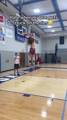 Dunk contest fail: arm stuck on rim