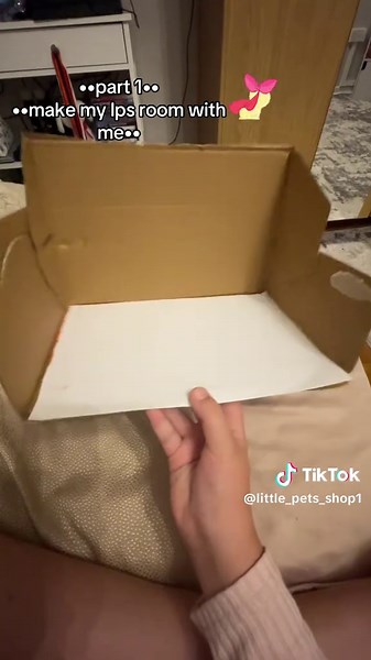 Make My LPS Room With Me: Part 1