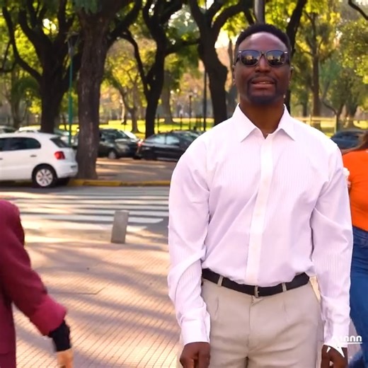 21K views · 379 reactions | Mujer descarga su ira con un pobre hombre y luego es su jefe | Amigos Inseparables | Facebook