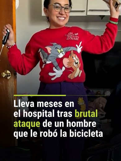 🚨 Lleva meses en el hospital tras brutal ataque de un hombre que le robó la bicicleta que usaba para ir al trabajo. Diana Agudelo, de 44 años, lleva casi tres meses hospitalizada tras haber sido atacada por un sujeto en Nueva York. El sospechoso, identificado como Miguel Jiraud, la golpeó para robarle la bicicleta, que luego lanzó a un río. Un día después llamó al 911 y reportó el hallazgo de la mujer herida, haciéndose pasar por un buen samaritano. 📺 No te pierdas Primer Impacto de lunes a vi