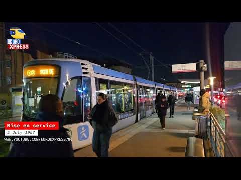 T2 Tramway in Île-de-France। Paris, France