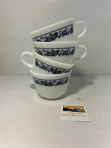 Vintage Corning Milk Glass Cups | Old Town Blue (blue Onion) Pattern | Set of 4 | Corelle Corning | Blue Floral | Retro Kitchen Decor - Etsy Canada