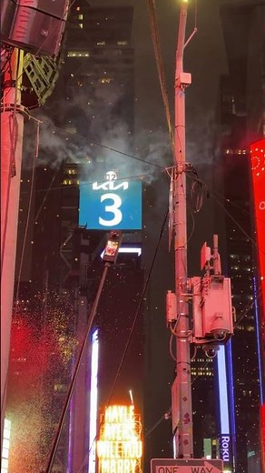 2025 New Year’s Eve Times Square Ball Drop in New York City 4K60