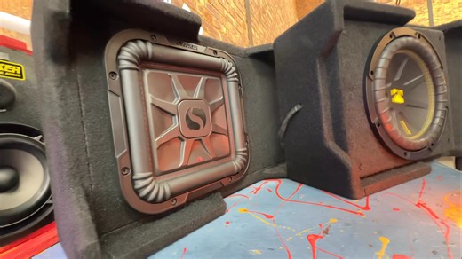 4.9K views · 44 reactions | Checking testing listening ENJOYING !!! #kicker #sound #caraudio #bass #fyp | Radiotec East Rand | Facebook