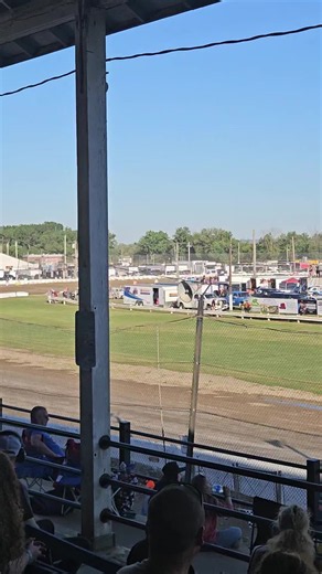 The Kenny Shoemaker/Frank Trinkaus Memorial Race with The Mohawk Valley Vintage Dirt Modified Series-Antique Division 🏁The Leto 50's first race at Fonda Speedway‼️ As the daughter of a Legendary Race Car Driver, seeing a replica of the car my Dad drove from 1973-1975, on his home track, is a dream come true! Thank you MVVDMS and Terry Graves (builder & driver) for making my heart smile 😊🏁 Stay tuned for more videos! The Mohawk Valley Vintage Dirt Modified Series had 50 cars racing last night!