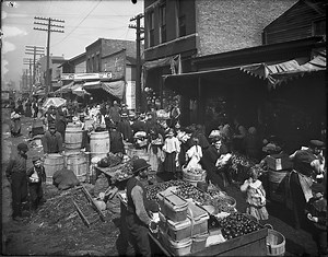 Maxwell Street Market | Chicago, Immigrants, Blues Music, & Food | Britannica