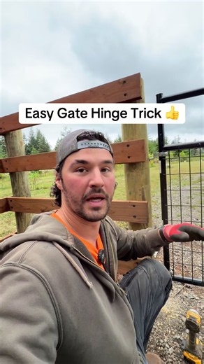 Easy Gate Hinge Trick Using Self-Tapping Screws