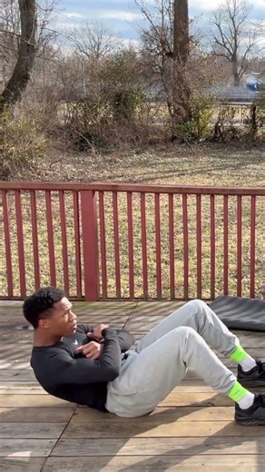 25 sit ups on a 10 minute circuit