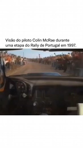 O Rally de Portugal de 1997 foi uma das etapas mais desafiadoras do Campeonato Mundial de Rali (WRC), e Colin McRae, um dos pilotos mais icônicos da história da competição, protagonizou momentos eletrizantes ao volante de seu Subaru Impreza WRC. Conhecido por seu estilo agressivo e destemido, McRae enfrentou os trechos sinuosos e traiçoeiros das estradas de terra portuguesas, onde a poeira e as condições variáveis de aderência colocavam à prova a habilidade dos competidores. A etapa era famosa p
