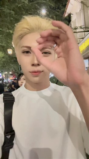 Gallent_dave on Instagram: "⚠️JUST CONTENT⚠️ Not a real couple !!!! Iseng hehe @mageecals Maafin 😭☝🏻 #cosplay #wagurikaoruko #rintaro #my #mykisah"