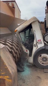 GIANT SHREDDER vs STREET SWEEPER 😱🔥 | COMPLETE DESTRUCTION