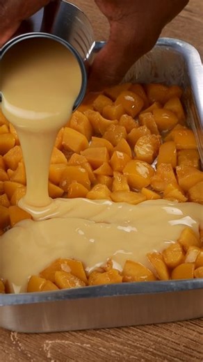 Reconociendo Master on Instagram: "Después de comer un melocotón así, ¡siempre lo comí de esa manera! #recetascaseras #Melocoton #foryoupageviralシ゚ #postrescaseros"