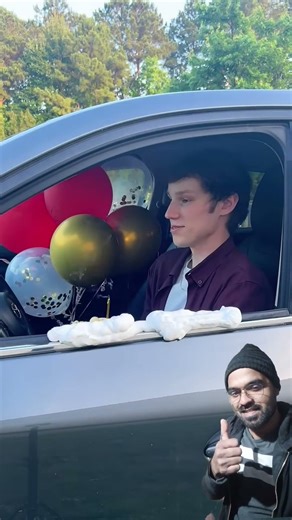 #funny aap sabhi ka swagat Hai doston ek mere chhote se blog mein #twoliner subscribe #biglaughs