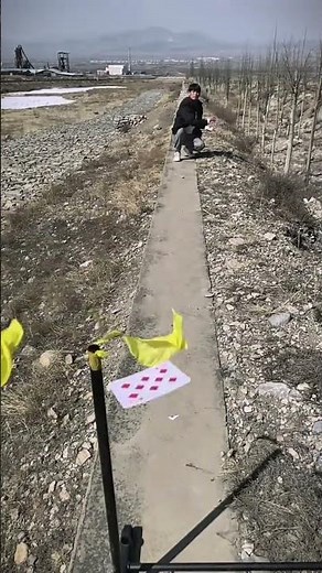 For those who are not skilled in playing cards, this is a must-watch! You can practice flying cards