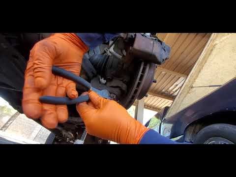 2001 toyota tacoma 4x4 2.7 como cambiar la rotula de enfrente de laso del chófer de avajo