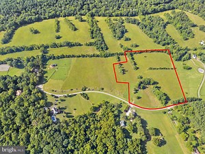 13301 Stonewall Farms Dr, Haymarket, VA 20169 - MLS VAPW2077502 - Coldwell Banker