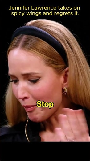 Jennifer Lawrence’s hilarious reaction to spicy wings #jenniferlawrence #funny #celebrity