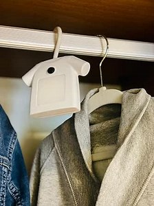 Closet Led Light Wireless Battery Operated Hanging Light Closet Hanger LAMP Rotating Hook Battery Light for Closet Portable LAMP Safe Night Light for Bedroom, Closet, Locker, Bathroom