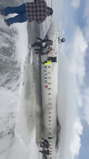 26K views · 310 reactions | BREAKING: Delta Connection Flight DL4819,...