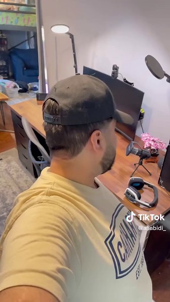 and we’re DONE. What do you think? #desk #setup #renovation #gaming #fyp