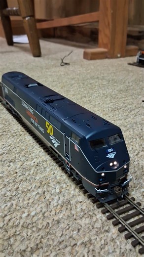 New Athearn Genesis Amtrak P42, The Midnight Blue first run!