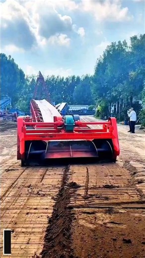 Leveling Land with Modern Machinery: High Efficiency and Productivity