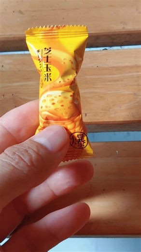 #short Tearing Candy Corn ASMR 🍬 So Crunchy! #candyasmr #breakingcandy #candysounds