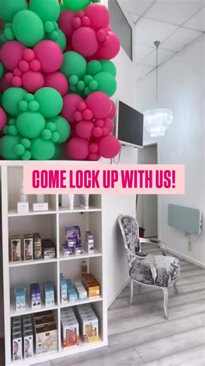 𝐋𝐎𝐂𝐊 𝐔𝐏 𝐓𝐈𝐌𝐄 🔑🔑 After each working day we work through the clinic on a deep clean and replen of all stock and get ourselves organised for a busy following day! 💕 Turn up the volume for the ASMR edition 😆 | Proform Aesthetic Clinic