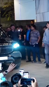 84K views · 518 reactions | @beingsalmankhan was spotted wearing the spectacular @jacobandco Royal Tourbillon White Diamonds, a high-jewelry tour de force limited to just 18 pieces worldwide. Crafted in 18k white gold, this extraordinary timepiece is invisibly set with an astonishing 700 baguette and rose-cut white diamonds totaling approx. 73.42 carats, from the case and dial to the full diamond-set bracelet. #JacobAndCo Retail price: $1,650,000 Video: @jacobandco | Insane Luxury | Facebook