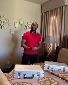 850K views · 9.2K reactions | Floyd Mayweather shows off his $18 million USD watch. Vid: TripAndretti | HYPEBEAST | Facebook