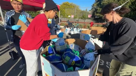 Thanksgiving food drives help struggling Bay Area families facing food insecurity: 'Feed everybody'