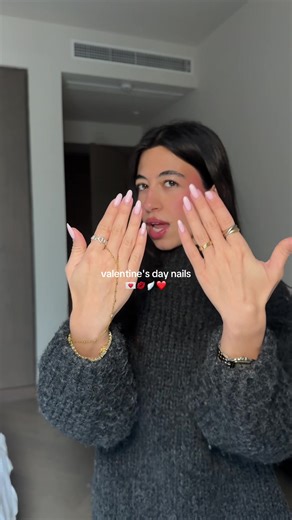 Cute little hearts for Valentine's 🤭💌 #nails #nailinspo #valentinesday #nailsoftiktok #nailart