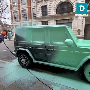 Ces voitures sont resplendissantes après un bon nettoyage ! Crédits : https://www.youtube.com/c/TinoCarCare/featured https://www.instagram.com/tinocarcare/ | Demotivateur Atelier