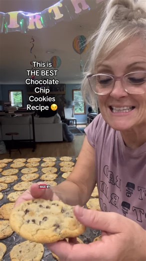 Heather Bell on Instagram: "My famous chocolate chip cookie recipe is a no fail, it's absolutely the best cookie recipe that I've ever had. My mom after 40 years, finally broke down and shared with me this cookie recipe. And I've shared it with lots of you and everybody tells me they love it #Chocolatechipcookies #bakinglove #justthebells10 #bigfamilylife #familygoals #familylove #bakingwithlove❤️ #bakingtime #cookierecipe #cookiesofinstagram #bakingfromscratch #cookiemonster"