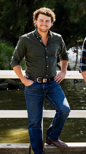 New Idea sat down with Farmers Dustin and Bert from this season of Farmer Wants A Wife to talk about their relationship dealbreakers, ideal dates, and more! #FarmersAustralia | New Idea Magazine