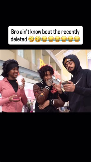 #1 D I S P L A Y E R🌟📸 on Instagram: "YT: itz rj 🔥 Full Video - making couples switch phones 32 *Loyalty Test* 💔 • • • #cheating #couples #streetinterview #explore"